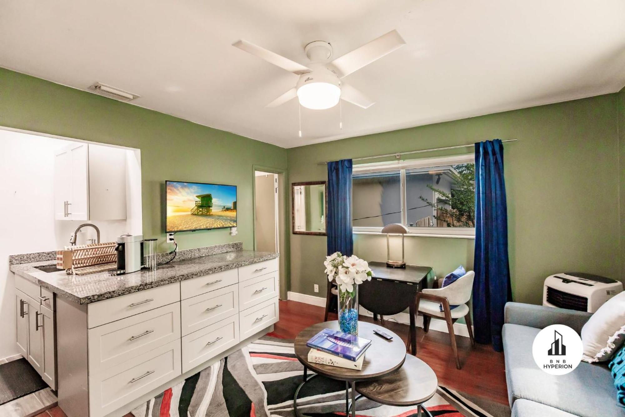 Bnb Hyperion - Updated 1B1B Hideaway - Sleeps 3 Χόλιγουντ Εξωτερικό φωτογραφία